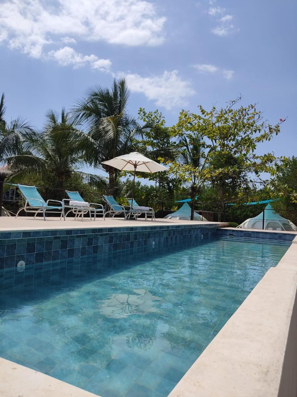 Marine Beach Club & Hotel By Tequendama Tierra Bomba Exterior photo